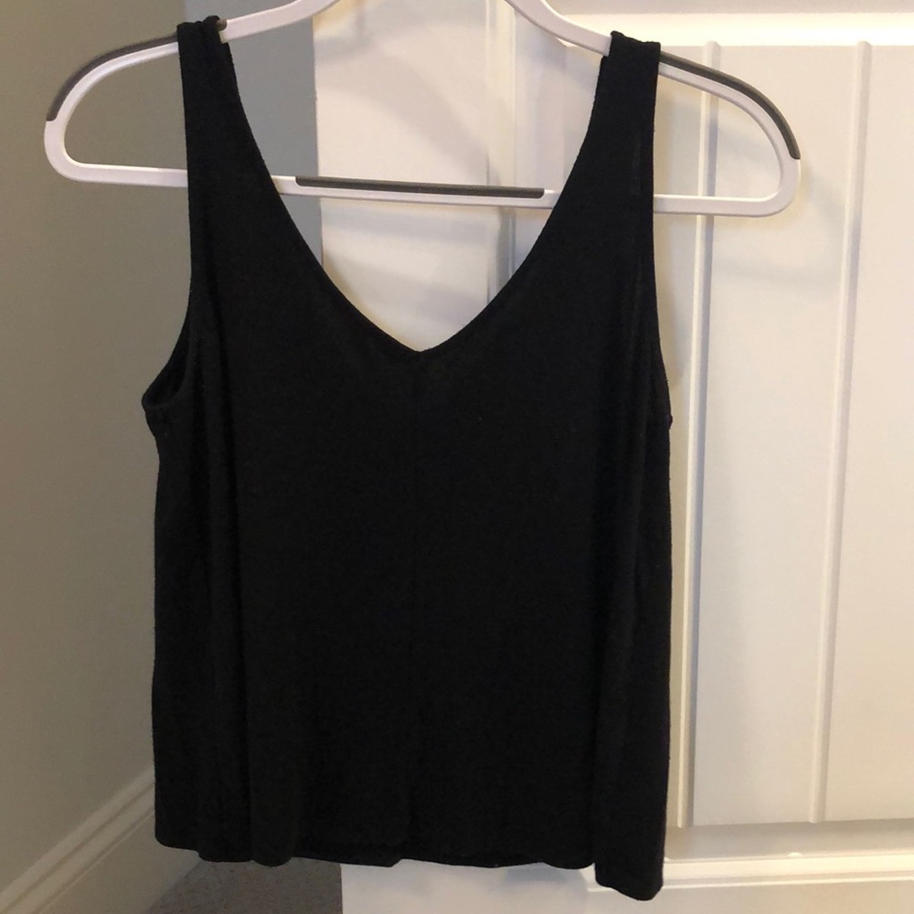 Black flowy tank